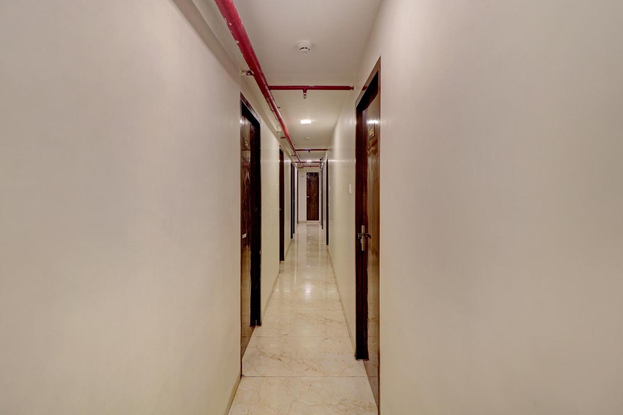 Hotel Merry Gold Mumbai Exteriör bild